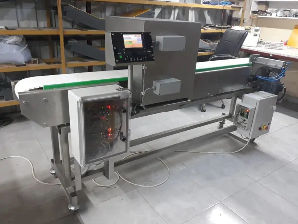 TUNNEL TYPE METAL DETECTOR