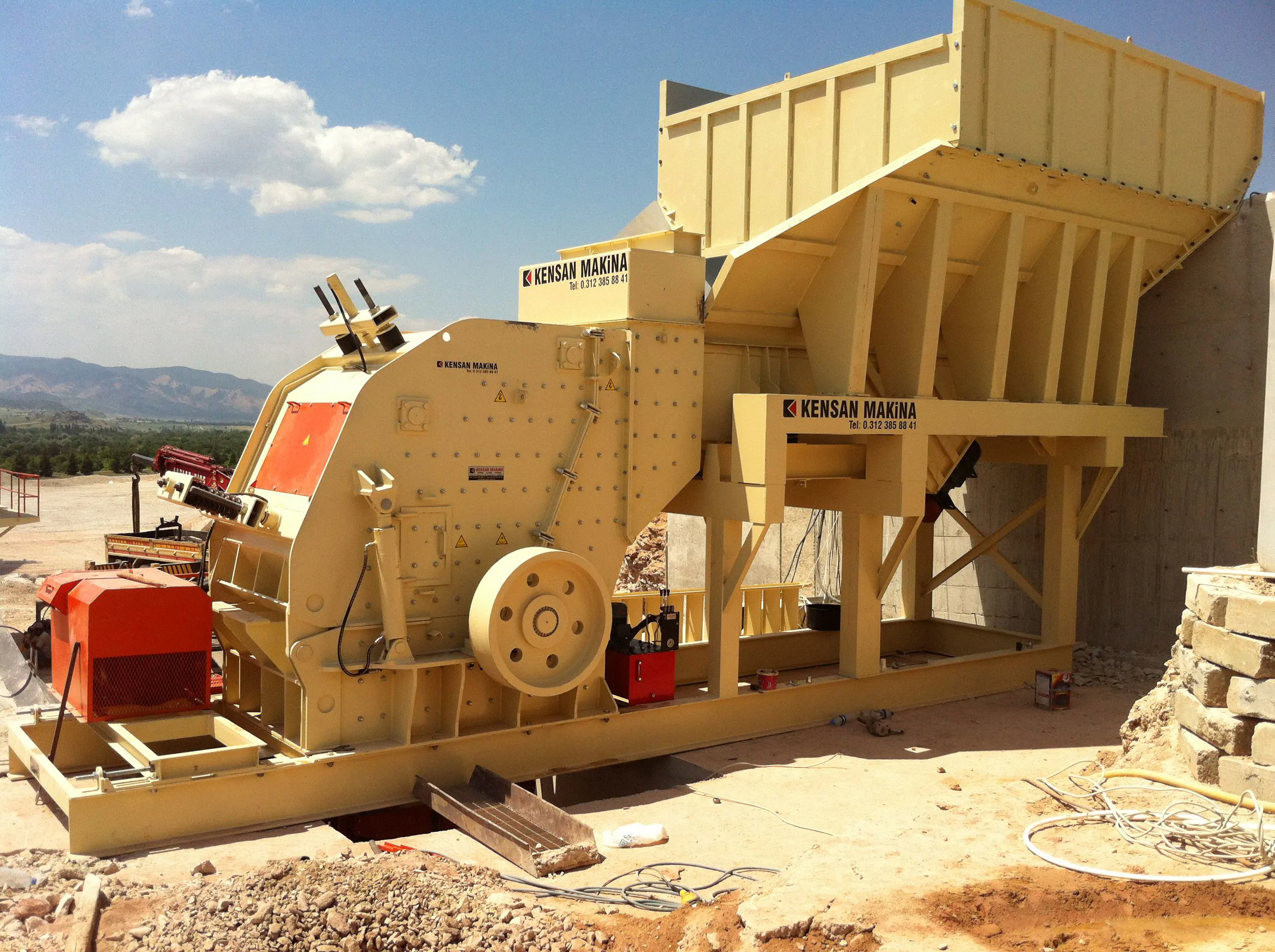 PRIMARY IMPACT CRUSHER